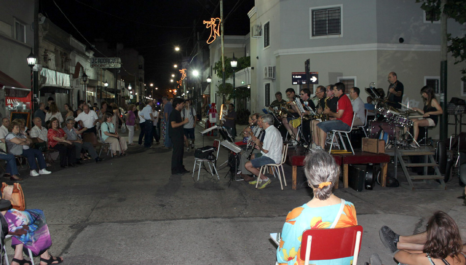 Noche de Arte en Temperley. Diciembre 2013
