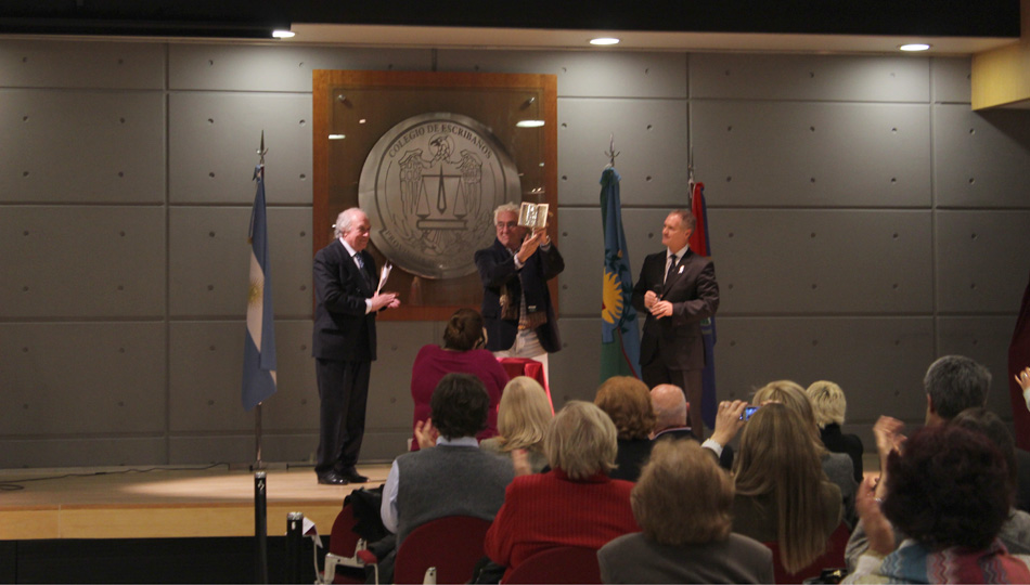 XII Salón de Artes Plásticas. Colegio de escribanos de Lomas de Zamora. Mayo 2014